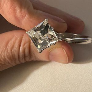 DIOR. Gorgeous Christian Dior Ring 2005 era. Rare.